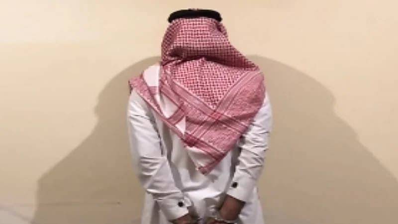 القبض على شخص لحيازته قصاصات ورقية تستخدم في تزييف العملة بالرياض