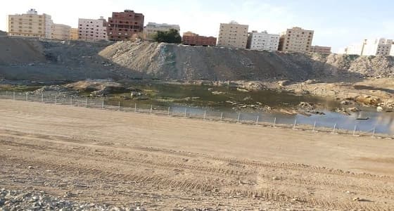 مستنقعات مائية تلحق الضرر بأهالى حي " المساعد " في جدة