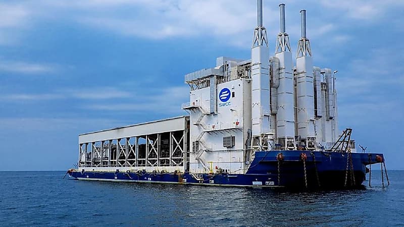 أمير جازان يدشن أكبر محطة عائمة لتحلية المياه على مستوى العالم