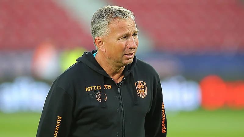 الوحدة يقدم عرض مغري لـ "بيتريسكو" المرشح لقيادة النصر