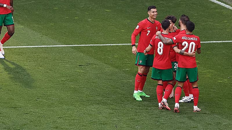 البرتغال تفوز على تركيا بثلاثية نظيفة