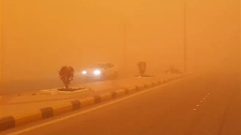 بالفيديو.. "الأرصاد" تحذر من عاصفة رملية قوية وانخفاض كبير في درجات الحرارة