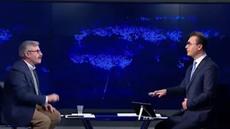 "تركيا" تعتقل مدير قناة وإعلامي سوري بعد طرد ضيف تركي على الهواء مباشرة (فيديو)