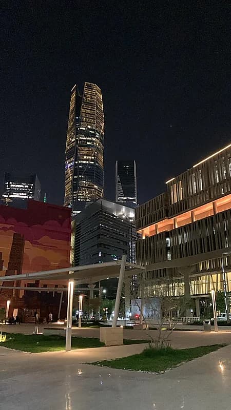 أعجوبة معمارية.. المركز المالي بالرياض