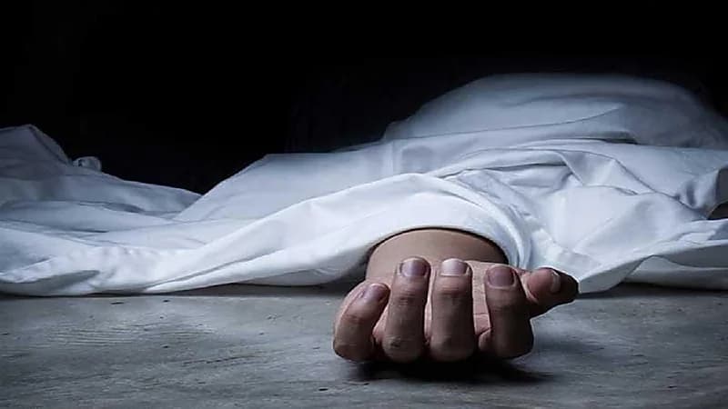 فتاة تقتل والدتها بـ 79 طعنة لإنقاذ العالم