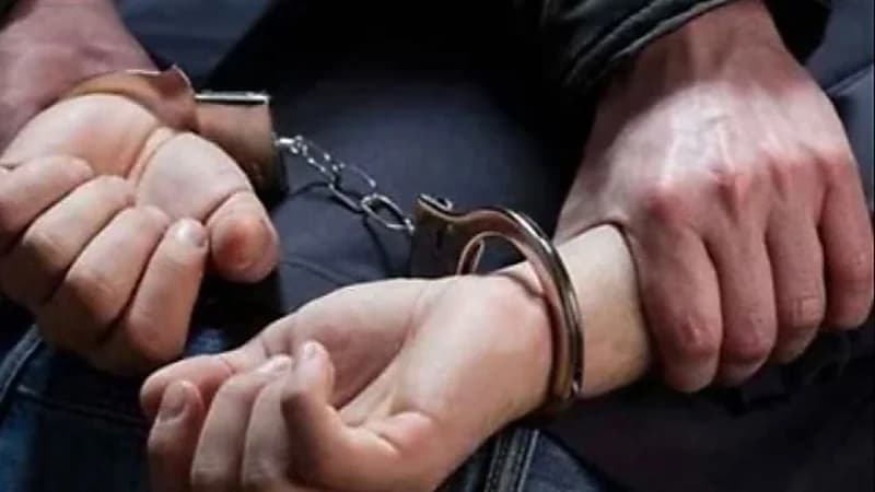 عامل يصيب آخر بطعنة بسبب خلافات مالية