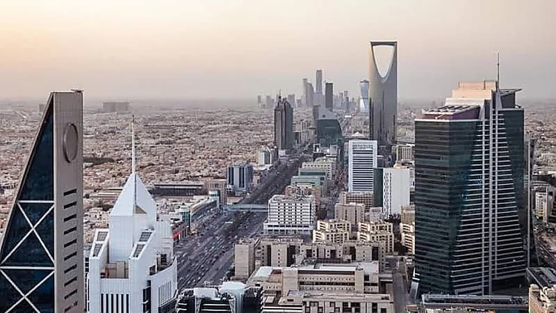 تقرير بريطاني: فرصا استثنائية في سوق العقارات التجارية بالمملكة