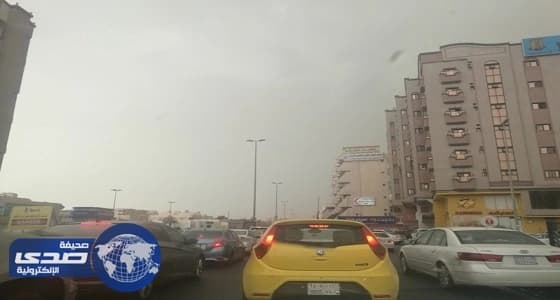 أمانة جدة تتأهب بتفعيل الطوارئ بعد سقوط أمطار غزيرة