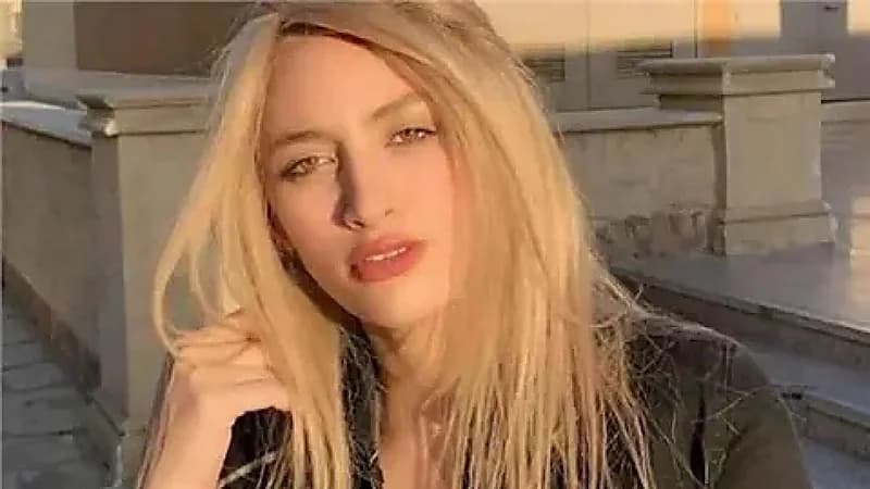 سرقة حساب البلوقر مودة الأدهم ونشر صور مخلّة لها