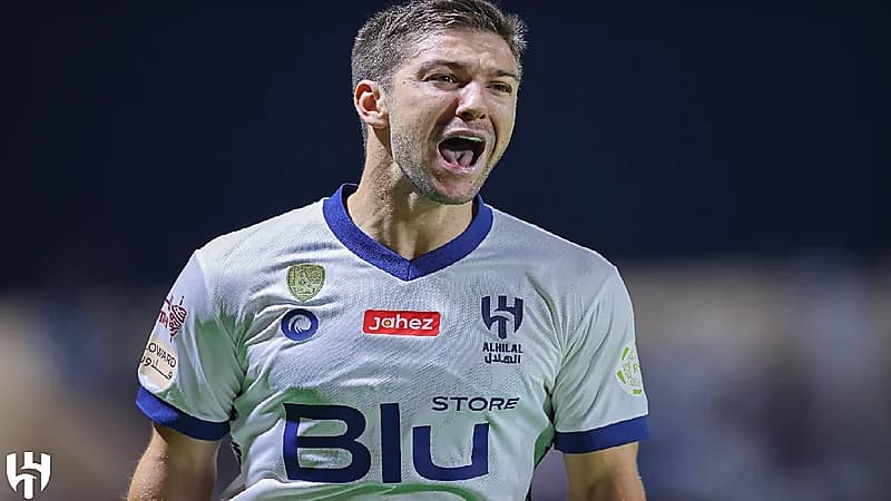 الصحف العالمية تتغنى بأداء الهلال في مباراة الفتح