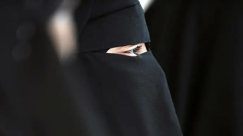 مصير امرأة خليجية نشرت أفلامًا إباحية لها مع زوجها دون علمه