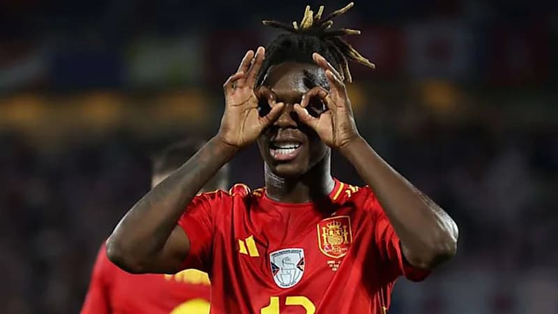 باريس سان جيرمان ينافس برشلونة بقوة لضم نيكو ويليامز