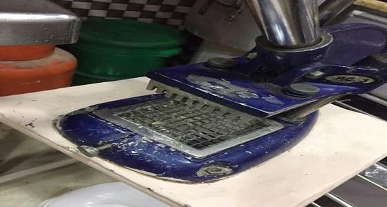 بالصور.. أمانة الرياض تغلق 53 محلا مخالفا