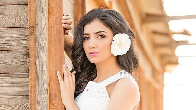 بالفيديو.. عبودكا يغازل مي عمر: "أنتِ شيء لم يمر على التلفزيون"