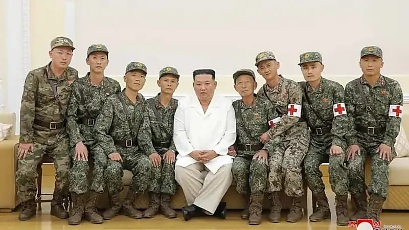 بالفيديو.. بكاء وتأثر خلال كلمة زعيم كوريا الشمالية للأطباء