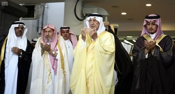 بالصور.. جموع المصلين يؤدون " صلاة الاستسقاء " في الحرم المكي