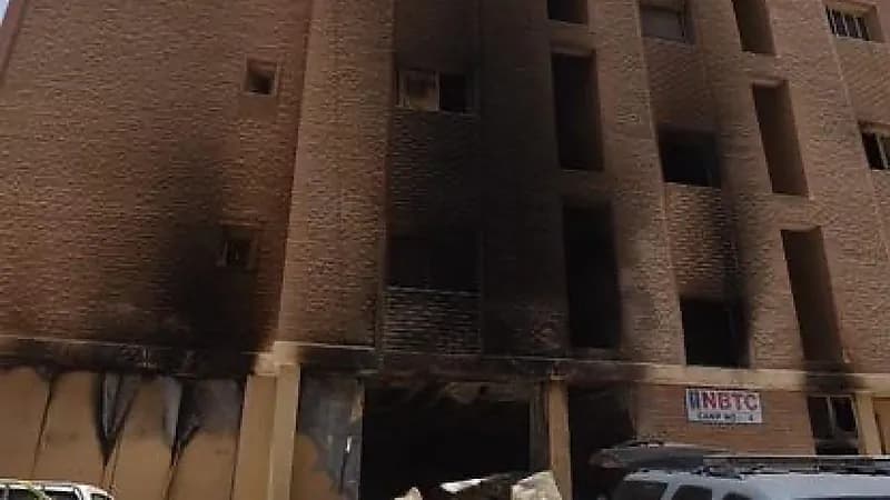 196 شخصا ساكني البناية المحترقة بـ الكويت .. فيديو