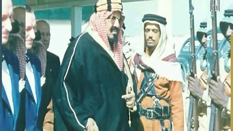 مَن هم "الخويا" الذين يظهرون بشكل دائم حول ملوك المملكة وما مهامهم؟