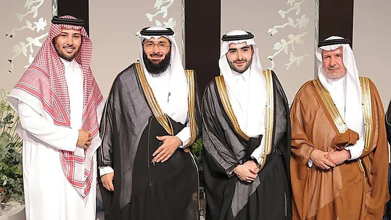 عبدالله بدر الراجحي يحتفل بزفافه من كريمة الدكتور عبدالله الربيعة.. فيديو