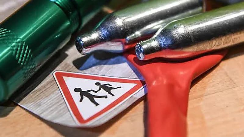 الكشف عن أضرار تعاطي غاز الضحك