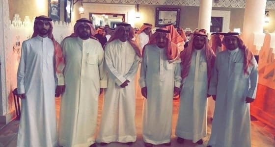 أبناء الشاعر الكويتي محمد الخس يزورون خادم الحرمين الشريفين