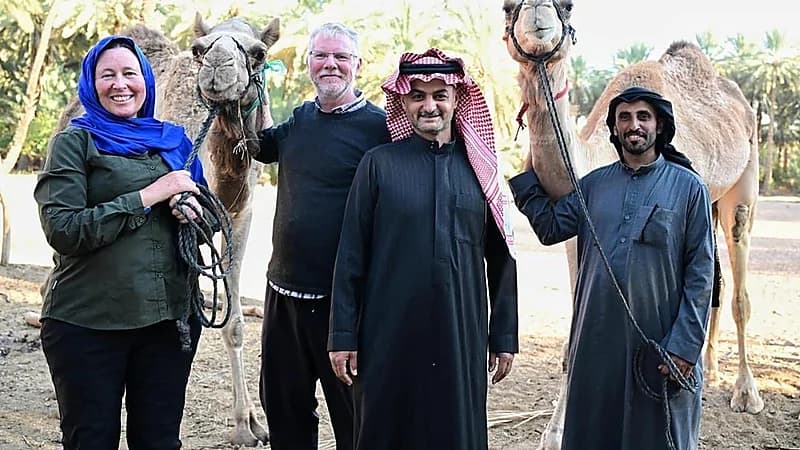 مستكشفة بريطانية تصل إلى العلا