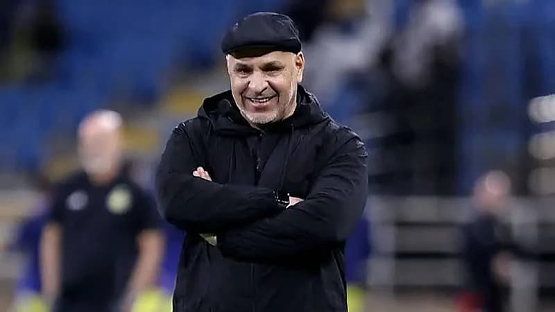 بن زكري يرفض البقاء مع الخلود