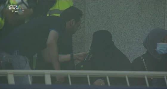 والده الهريفي تدعمه من مدرجات الملز.. والنصر يكشف عن تشكيلته