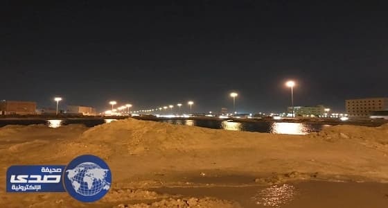 «الكهرباء» بالقطاع الشرقي تهدد سكان الدمام بخطر بيئي.. والأهالي يناشدون المسئولين «صور»