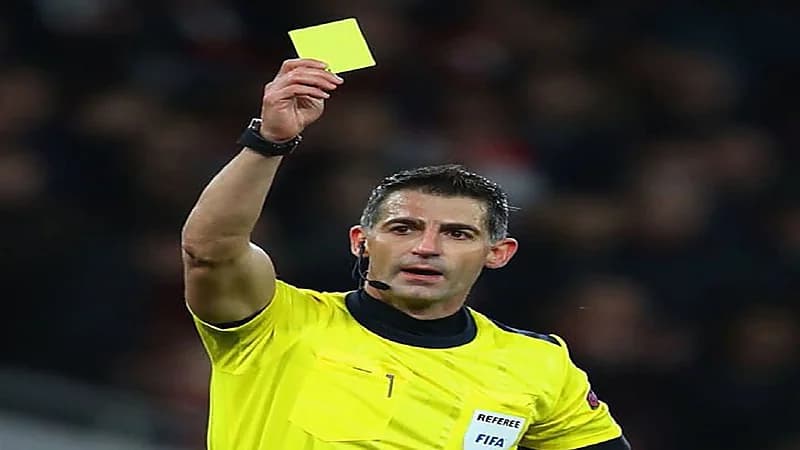 صفارة يونانية تقود لقاء الهلال والتعاون