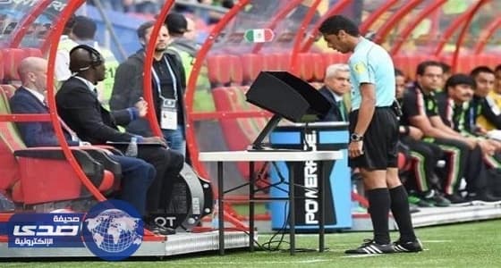 السعودي فهد المرداسي أول حكم عربي يستخدم تقنية الفيديو في كأس القارات