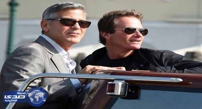 بالفيديو.. أولى هدايا توأم جورج وأمل كلوني " غريبة ومضحكة "