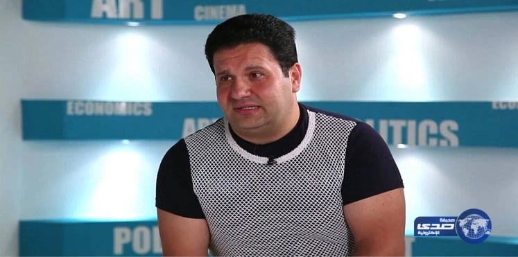 بالفيديو.. إدوارد يبكي على الهواء بسبب والدته