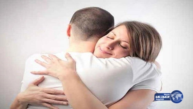 طبيبة مصرية تشفي مرضاها بالاحتضان والعناق