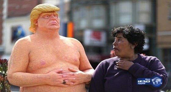 بالصور.. ترامب عاريًا في شوارع أمريكا