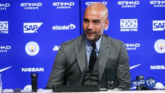 رغم منع البيتزا.. قرار صارم جديد لجوارديولا مع لاعبيه البدناء!