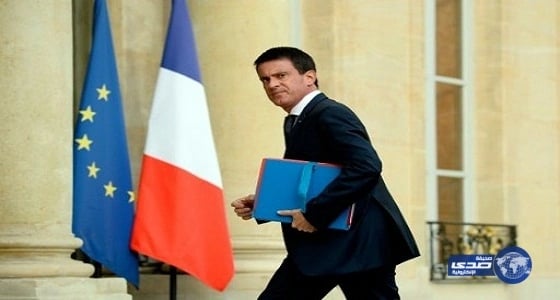 رئيس وزراء فرنسا يؤيد التعليق المؤقت لتمويل المساجد من الخارج