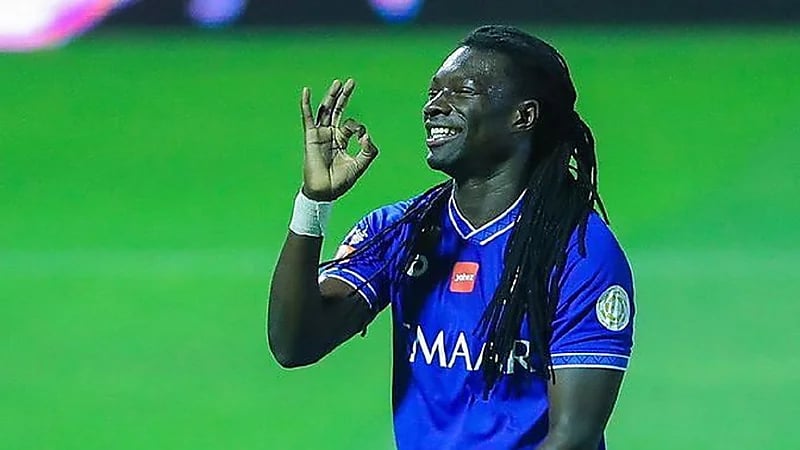  شاهد.. صراخ معجبات يعقوب بوشهري عند رؤيتهن له