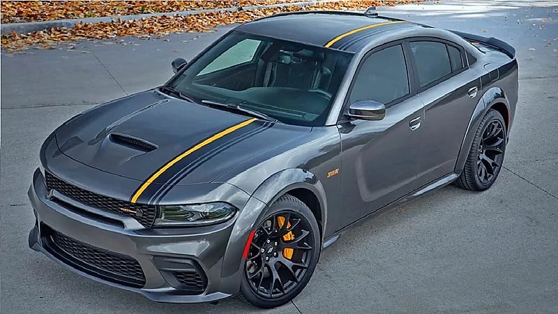 بالصور.. مواصفات أنيقة بسيارة دودج تشارجر 2022