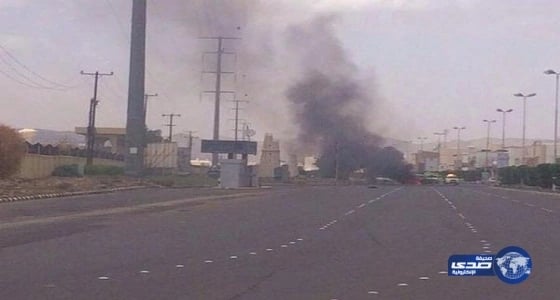 وفاة مواطن وإصابة ٦ من الجنسية اليمنية ومقيم باكستاني جراء سقوط مقذوف عسكري من الأراضي اليمنية