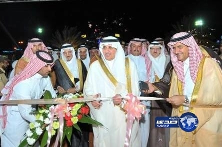 بالصور.. بعثة الأخضر تصل إلى هانوي استعداداً لمواجهة فيتنام