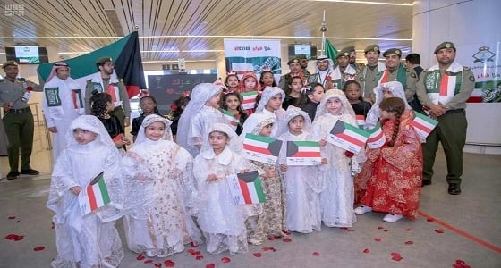 جوازات مطار الأمير محمد بن عبد العزيز تحتفي باليوم الوطني الـ57 للكويت