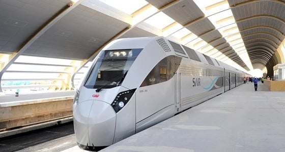 بسبب كعكة.. " سار " تهدي سيدة رحلة مجانية على قطاراتها