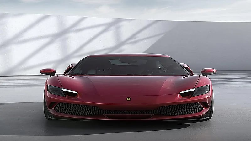 فيراري تطرح سيارة رياضية هجينة بسعر 321 ألف دولار