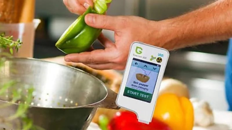 الغذاء والدواء تكشف مدى دقة نتائج جهاز فحص الخضروات والفواكه