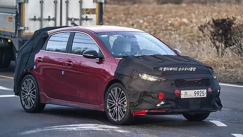 بالصور.. الظهور الأول لـ كيا سيراتو 2022 فيس ليفت