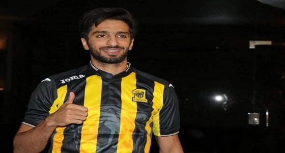 فهد الأنصاري يتصدر قائمة تمرير الكرة بالدوري السعودي للمحترفين