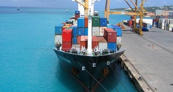 تزويد أرصفة الموانئ بـ 932 علامة ملاحية بحرية