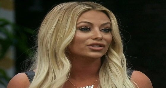 نجل ترامب يخون زوجته مع مغنية أمريكية شهيرة