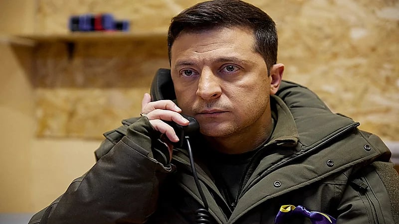 رئيس أوكرانيا يصف الصراع مع روسيا بـ "فطيرة يجب تقسيمها"